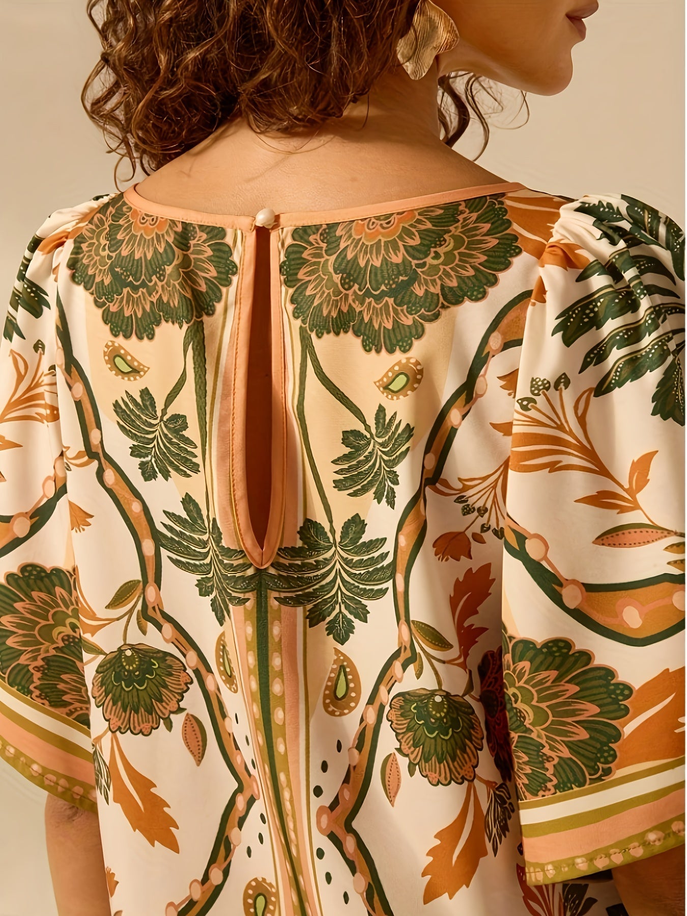 Suzy | Tunic with Tropical Flower Print