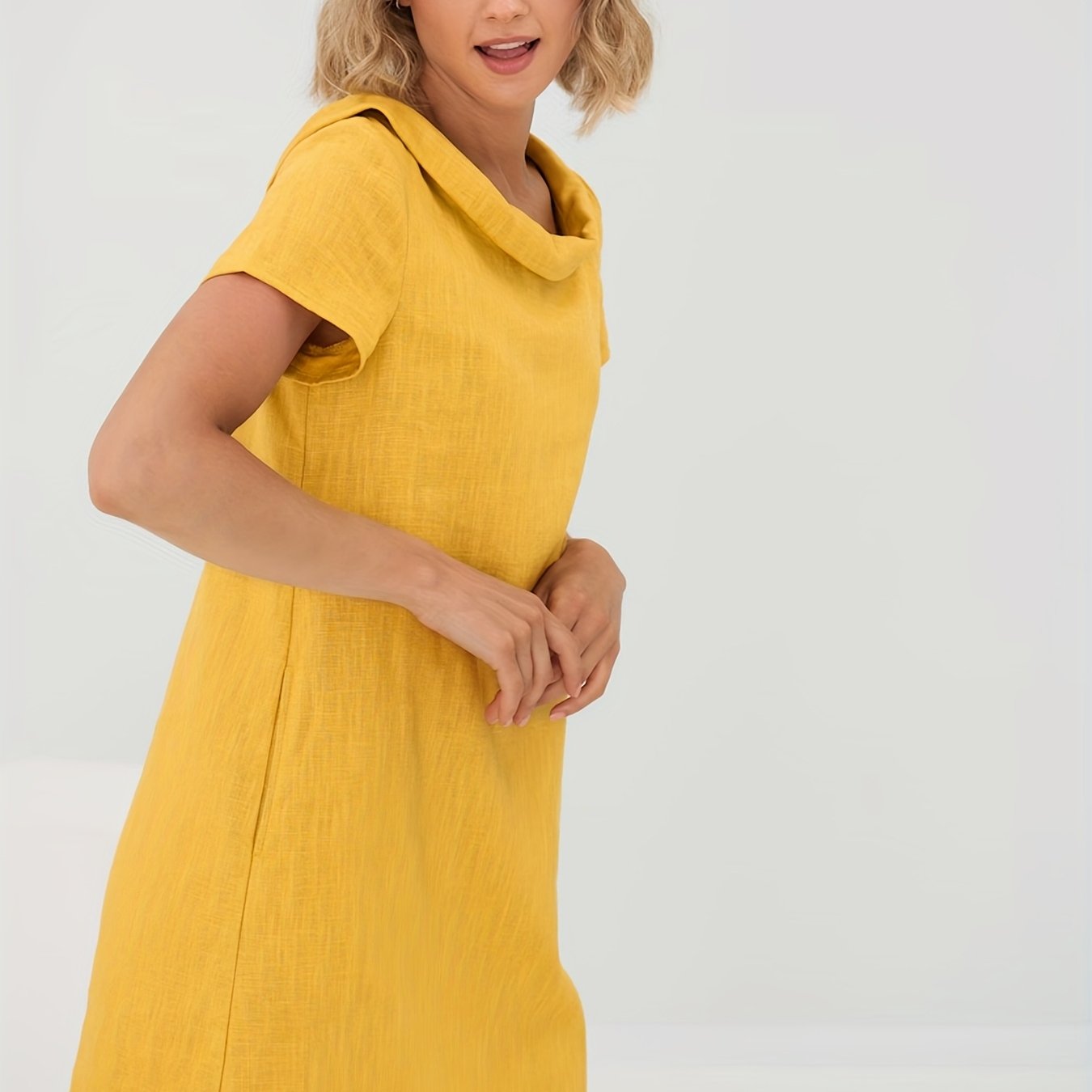 Susie | Linen dress with turtleneck