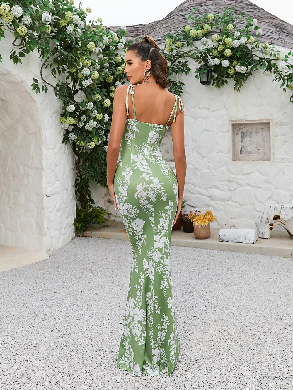 Leah | Dress with tight waist and floral print