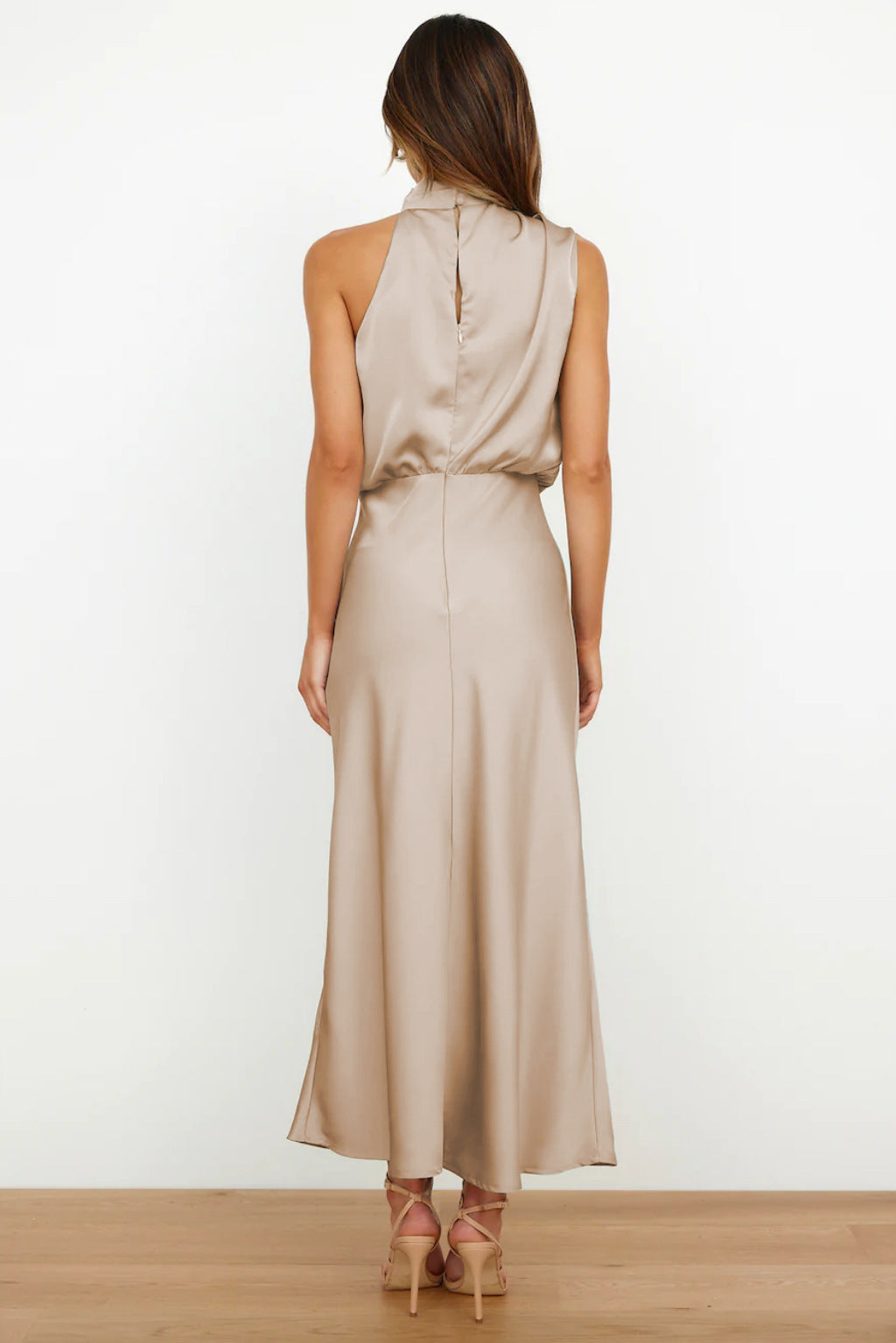 Mayra | Halterneck dress