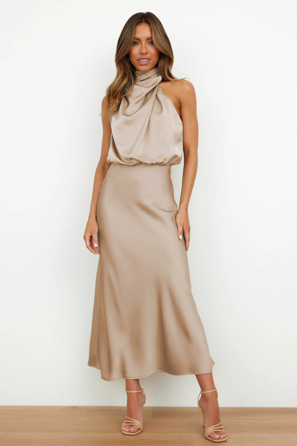 Mayra | Halterneck dress
