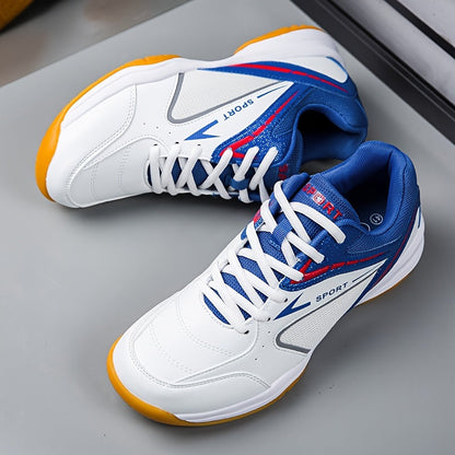 Sports shoe for indoor and outdoor activities