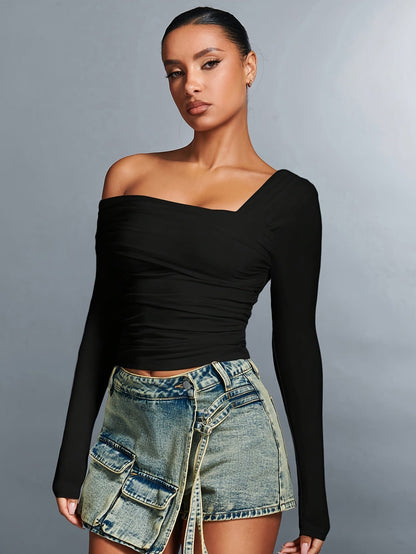 Lucy | Off-shoulder T-shirt